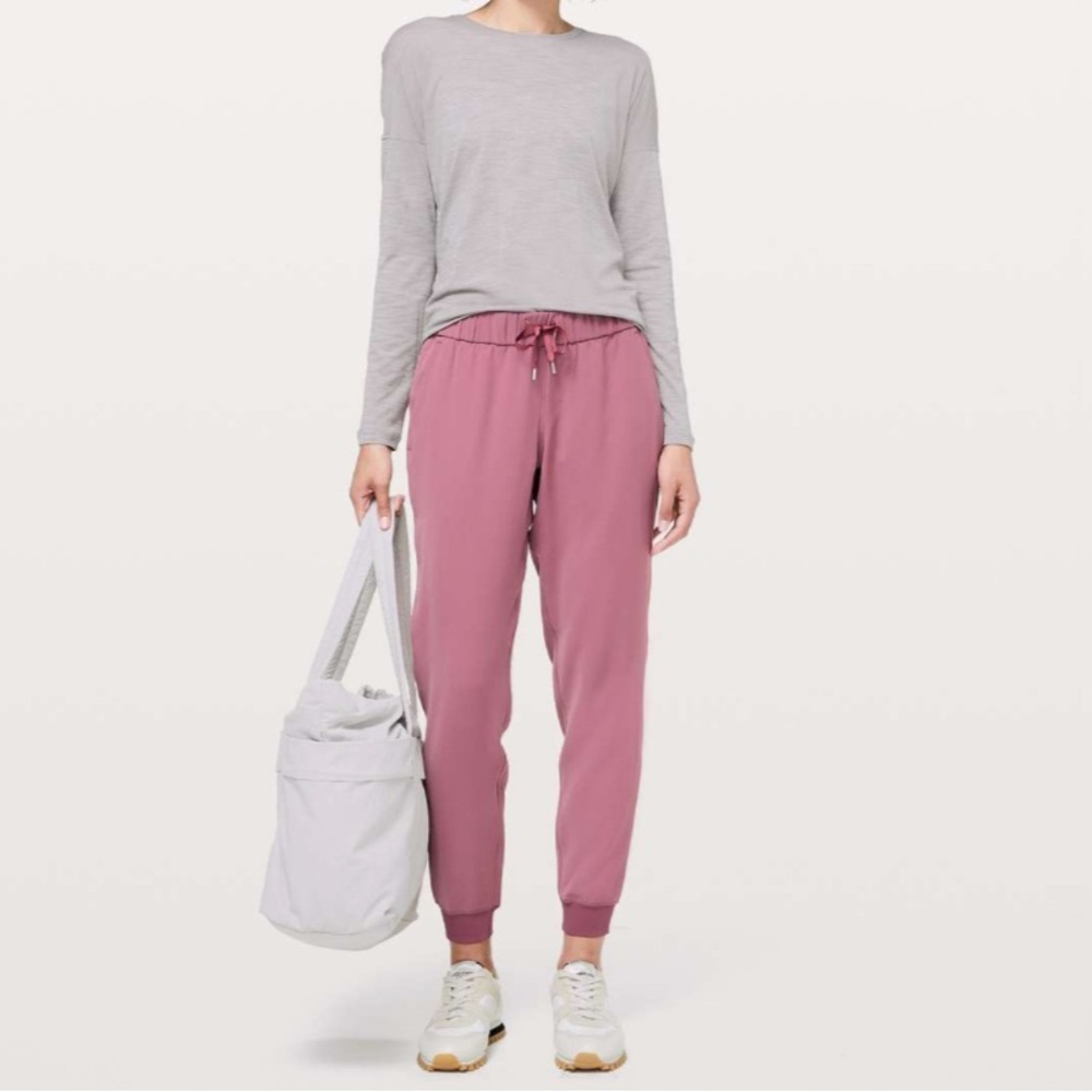Lululemon On The Fly Jogger